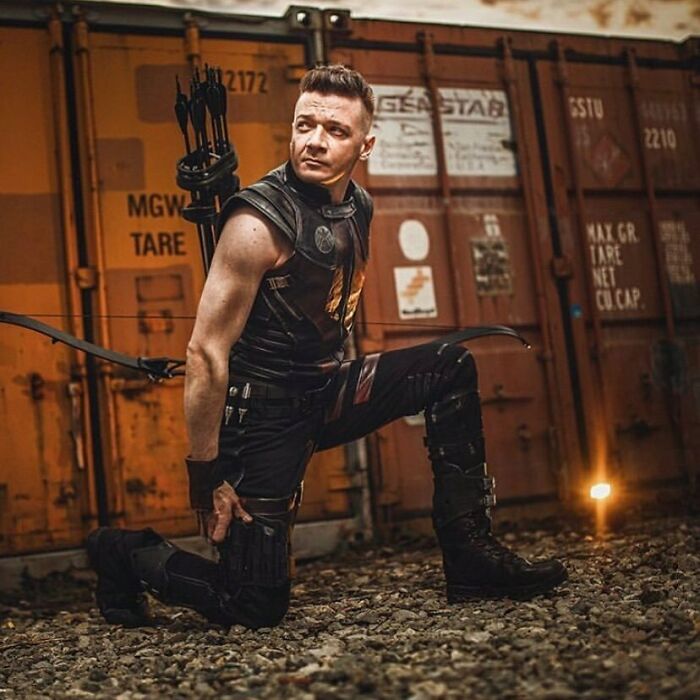 Jeremy Renner Look-Alike