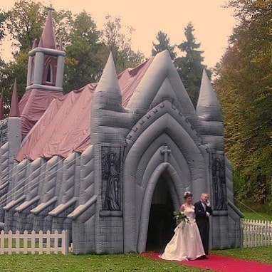 "Hardcore Is Not For Everybody": This Instagram Account Collects Decor Items That Capture The Essence Of Bad Taste (35 Pics)