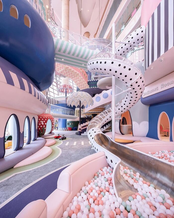 "Hardcore Is Not For Everybody": This Instagram Account Collects Decor Items That Capture The Essence Of Bad Taste (35 Pics)