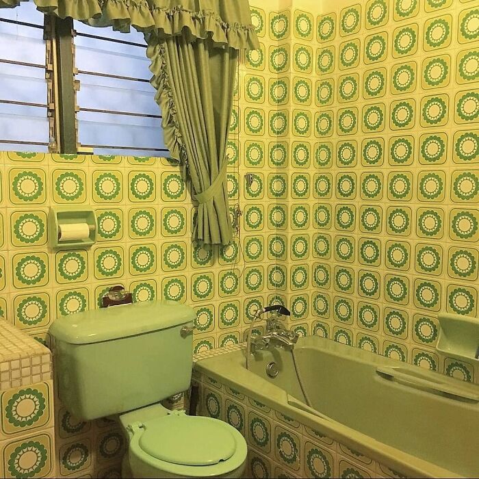 Tacky-Decor-Hardcore