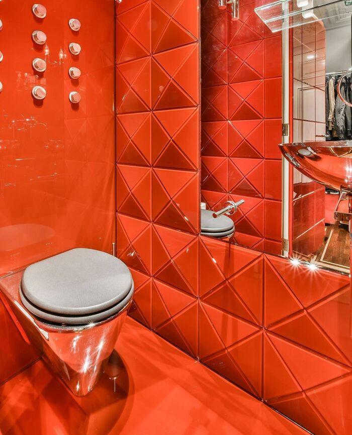 Tacky-Decor-Hardcore