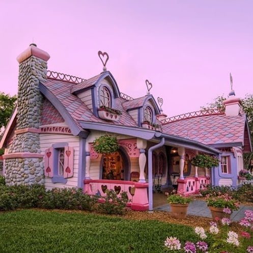 Tacky-Decor-Hardcore