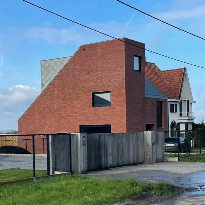 Holds A Lot Of Magazines! 😬 #uglybelgianhouses