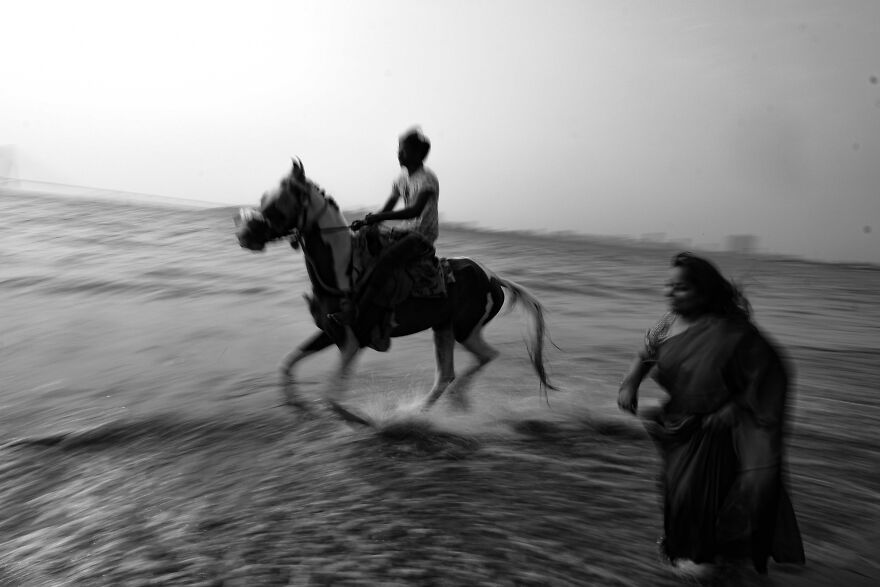 I Decided To Photograph My Newly Married Friend In A Documentary Style (14 Pics)