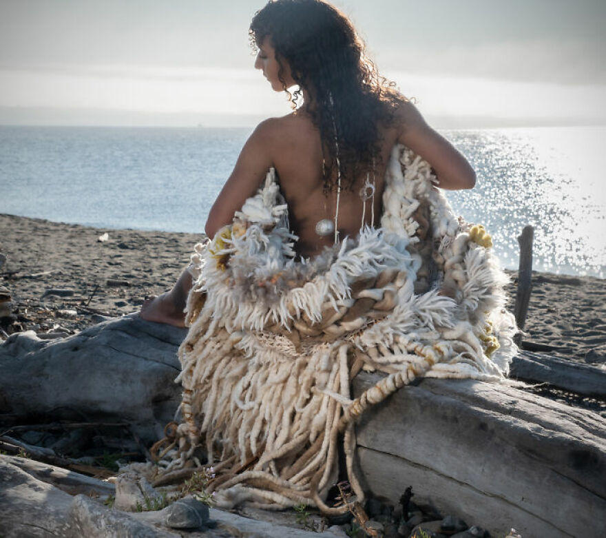 I Weave Wall Tapestries Made From Natural Fibers And Dyes I Weave Wall Tapestries Made From Natural Fibers And Dyes