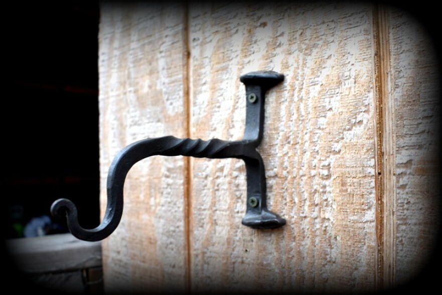 I Turned A Rusty Old Railroad Spike Into A Quillon Dagger