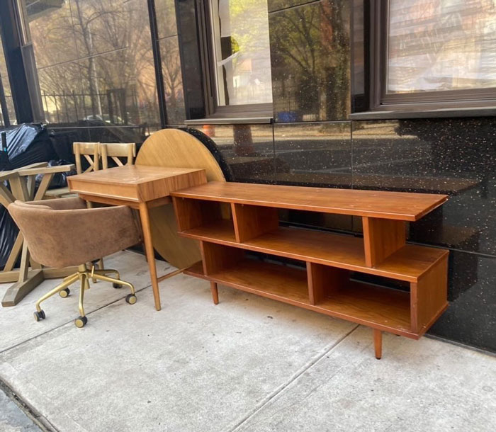 Basically A Quickly Furnished Apartment! 29th And Second Ave