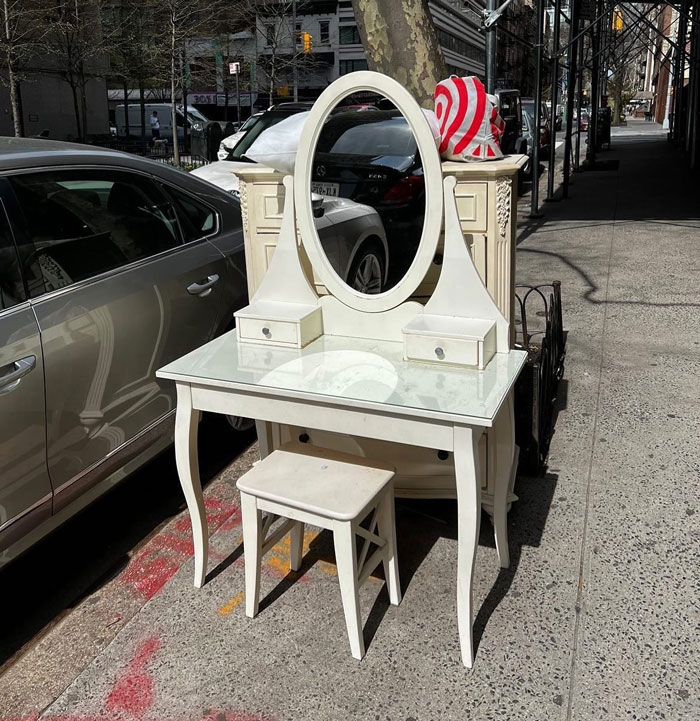 Move In Ready!!! E 82nd And Third!