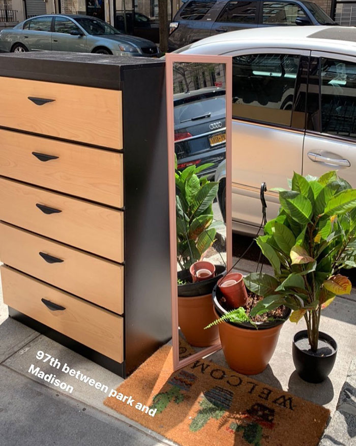 And Your Bedroom Nook Is Ready For Pick Up On 97th Between Park And Madison