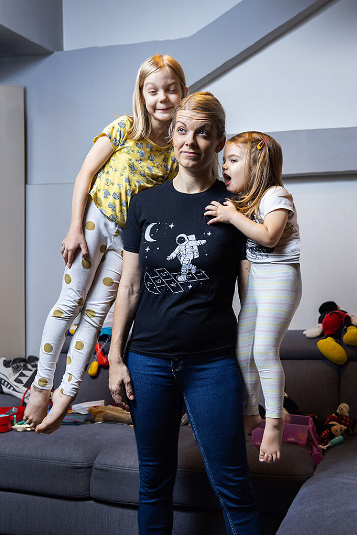 20 People Started To Attract Things To Their Bodies After Vaccination From Covid