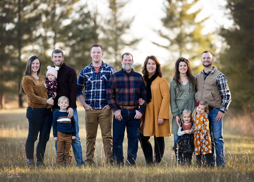 I Shoot Large Group Shots With A Telephoto Lens (14 Pics)