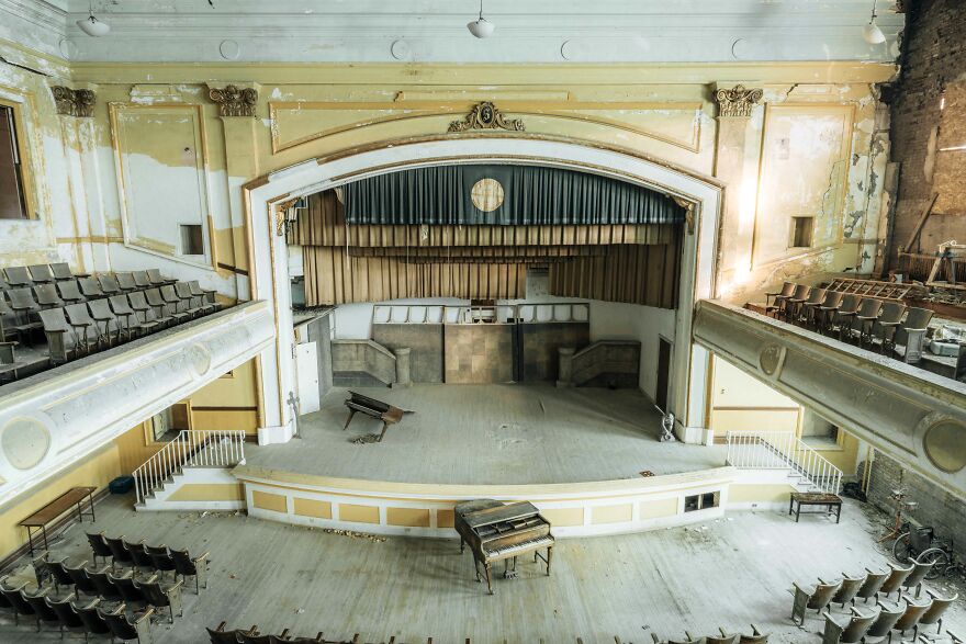 Requiem Pour Pianos 114