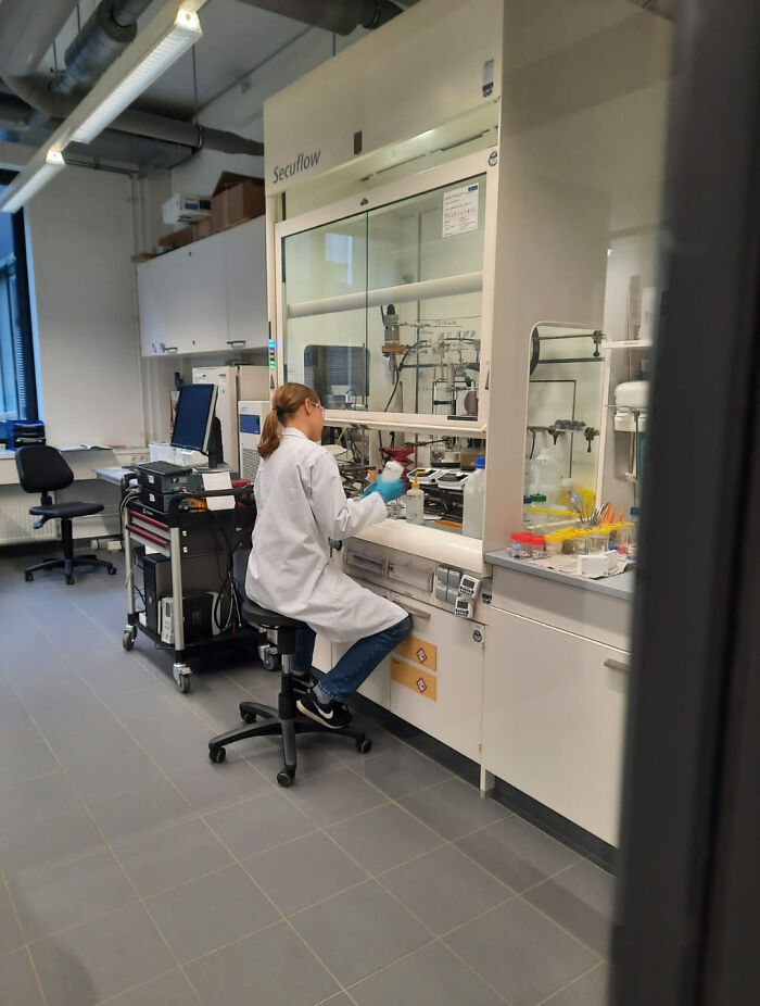 Me Working As A Student Assistent In The Labratory