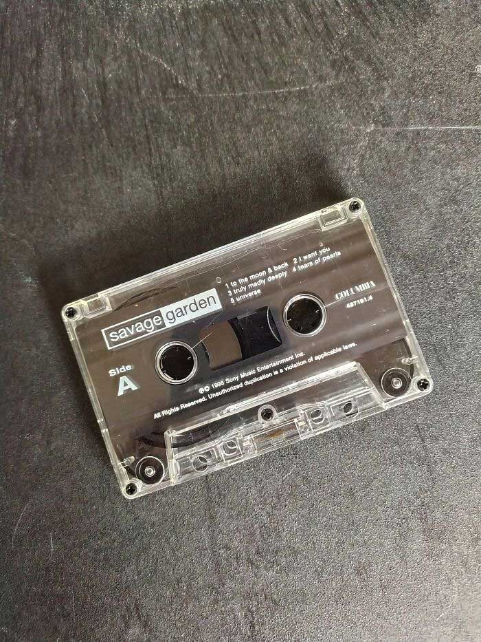 “People Who Had To Clean Out Rooms Of Someone Who Had Died, Did You Find Anything You Shouldn’t Have?” (30 Answers)