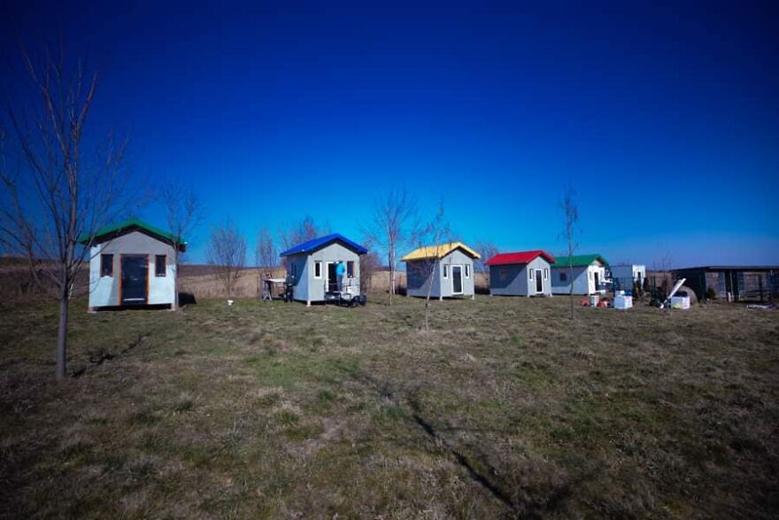 Brave Vet Rescues Traumatized Pets From Ukraine And Delivers Them To Safety