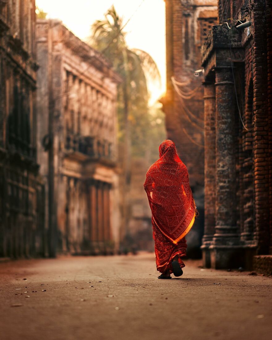 I Explore And Capture The Quiet Side Of City Life In The Narrow Streets Of South Asia