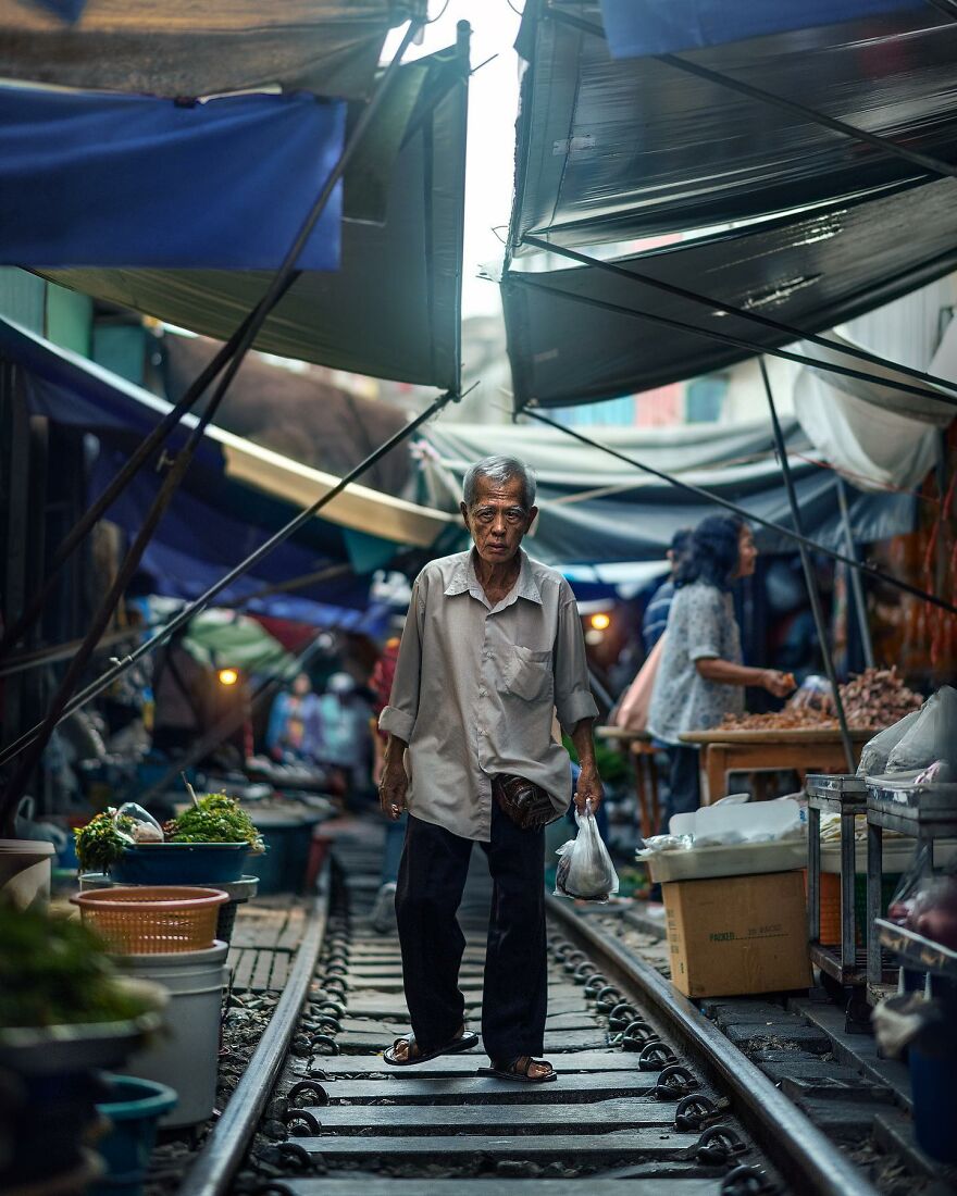 I Explore And Capture The Quiet Side Of City Life In The Narrow Streets Of South Asia