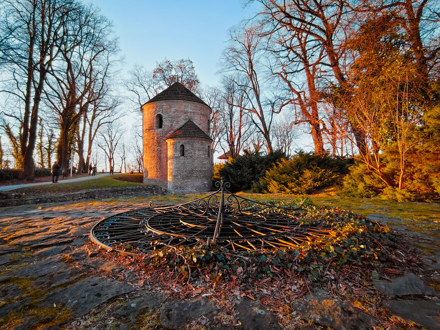 Rotunda On Castle Hill