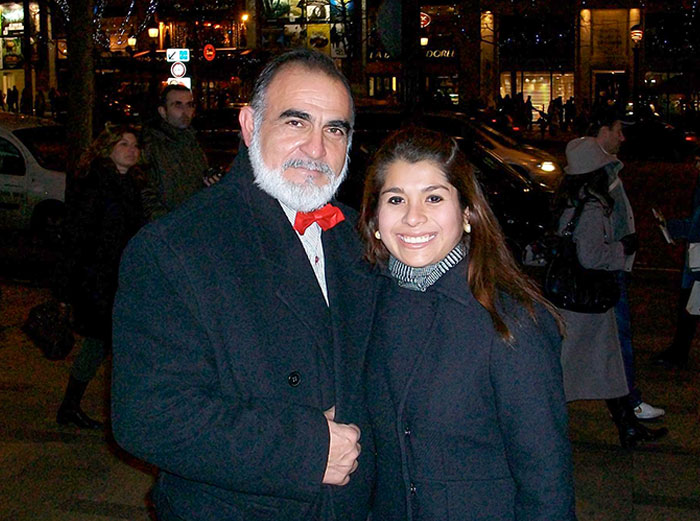 My Sister Went To Paris And Saw Sean Connery Taking Pictures With All These People. She Muscled Her Way In And Asked For A Photo, All Pleased