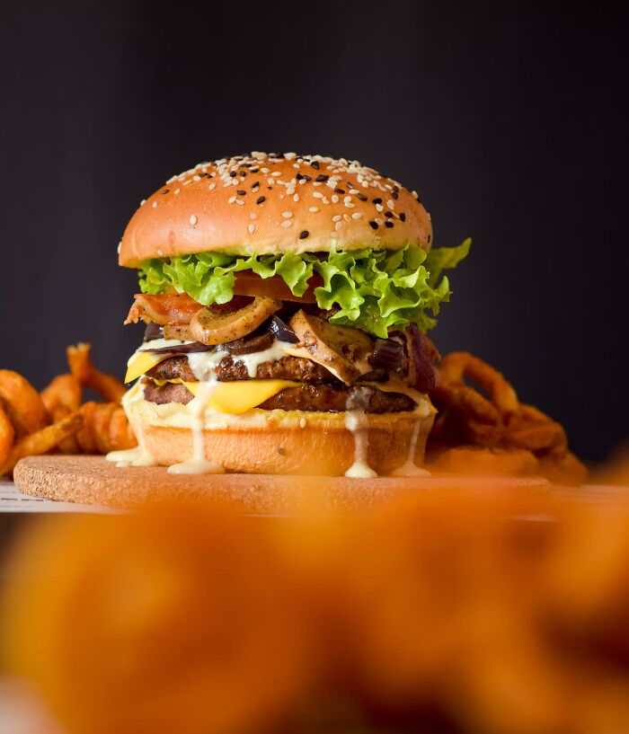 Someone Asks "What’s The Weirdest Reason You’ve Had Someone Send Food Back?", People Share 30 Infuriating Stories