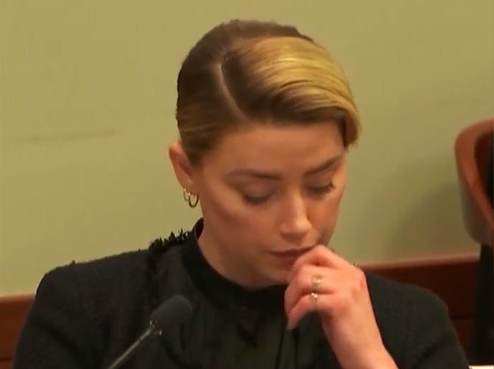 Body Language Expert Examines Johnny Depp and Amber Heard's Expressions In Court Body Language Expert Examines Johnny Depp and Amber Heard's Expressions In Court
