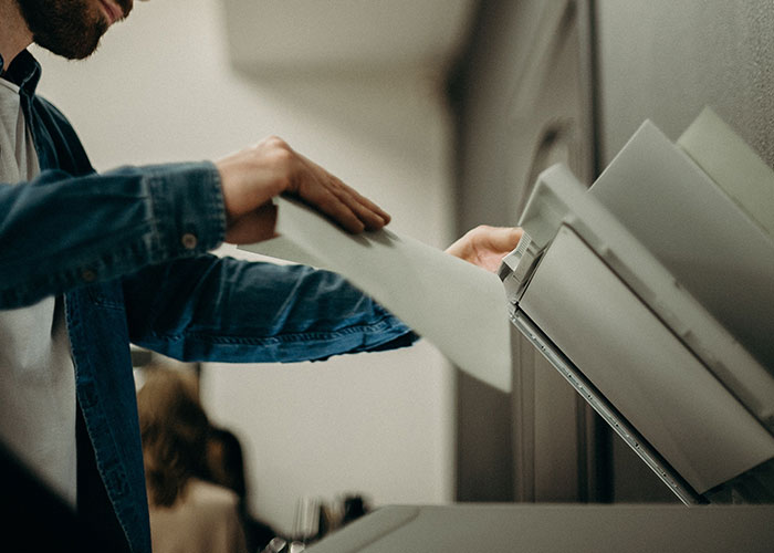 &ldquo;I Am Not His Secretary&rdquo;: Guy Outsmarts Micromanaging Boss, Makes Him Do More Work While He Does Less