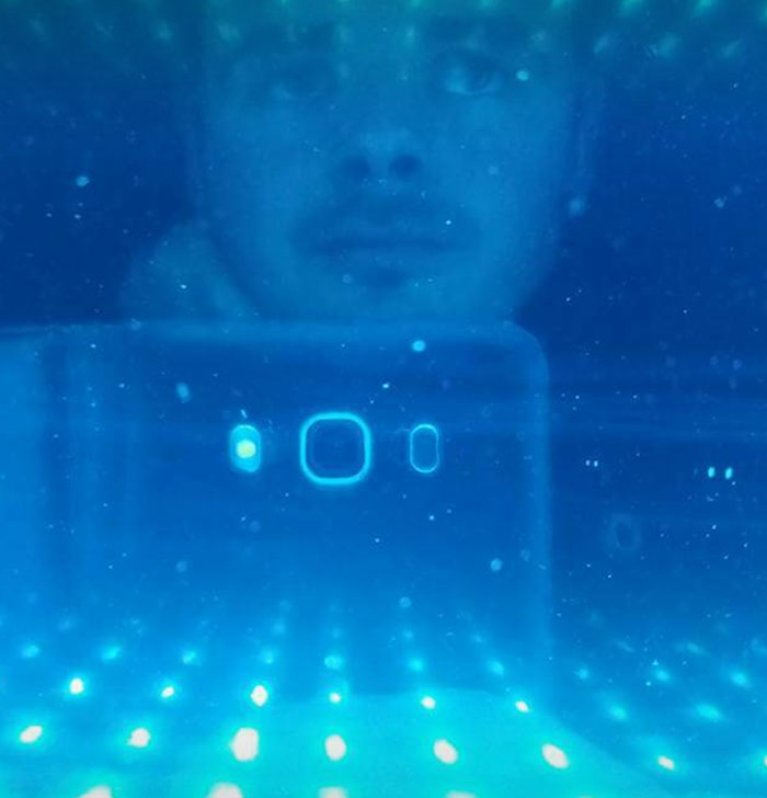 This Guy Selling A Mirror With LEDs