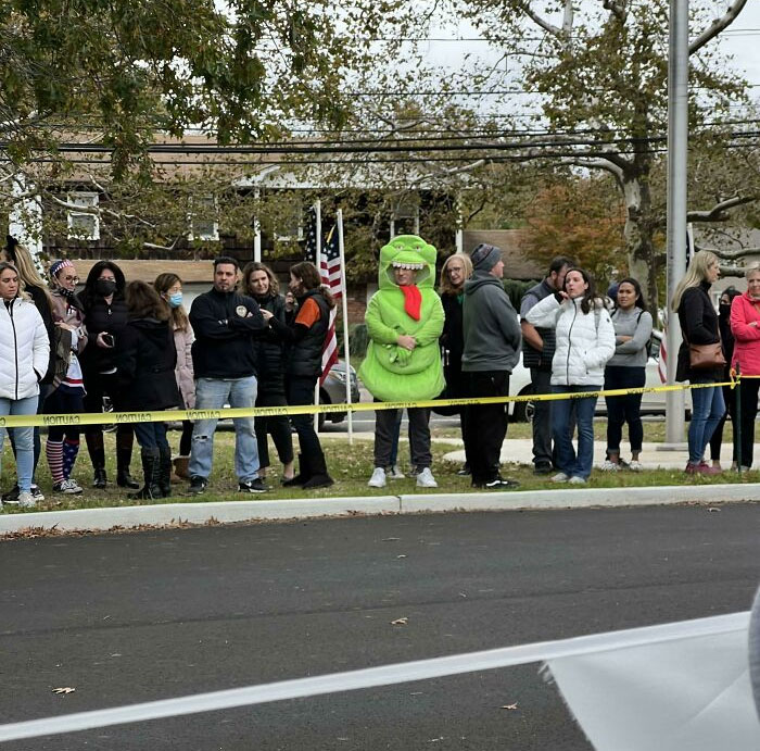 Was At My Kid’s School For A Costume Parade. One Dad Misunderstood In The Best Way Possible