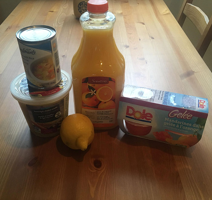 Llamé al trabajo enfermo por la gripe. Mi jefe trajo un paquete de alimentos a la hora del almuerzo. Me siento realmente bendecido