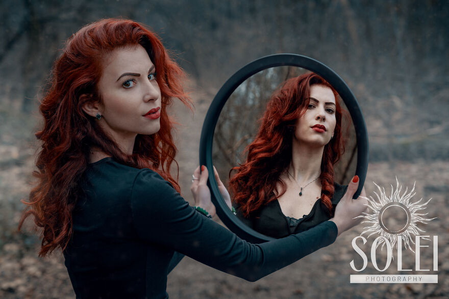 I Took A Pharmacist With Scarlet Hair For A Photoshoot In A Dead Forest (5 Pics)