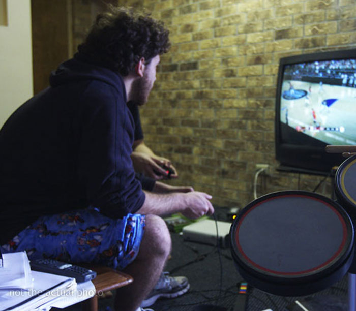 Husband Asks His Friend To Leave So His Worn-Out Wife That Works In Healthcare Can Rest, Friend Lashes Out