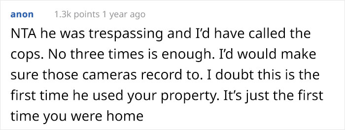 Guy Told His Neighbor He Can't Hide Easter Eggs In His Backyard, Neighbor Tries To Do It Anyway