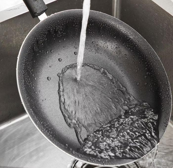 35 Men Share Things They Didn't Know They Were Doing Wrong Until They Started Living With A Woman