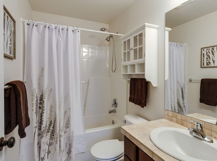 35 Men Share Things They Didn't Know They Were Doing Wrong Until They Started Living With A Woman