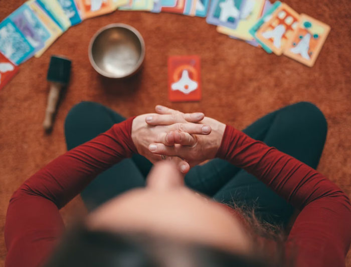 25 Personas delirantes que viven en su propio mundo