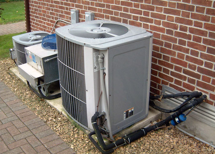 Guy Teaches His Narcissistic Parents A Lesson After They Demand He Trade Houses And Steal His Air Conditioners When He Refuses