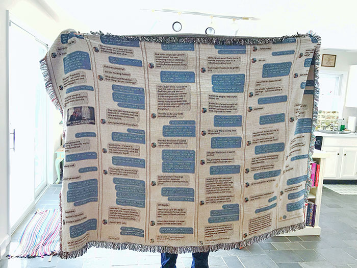 My Girlfriend And I Celebrated Our 1-Year Anniversary. We Met On Tinder, So Naturally, I Had Our First Conversation Printed On A Blanket