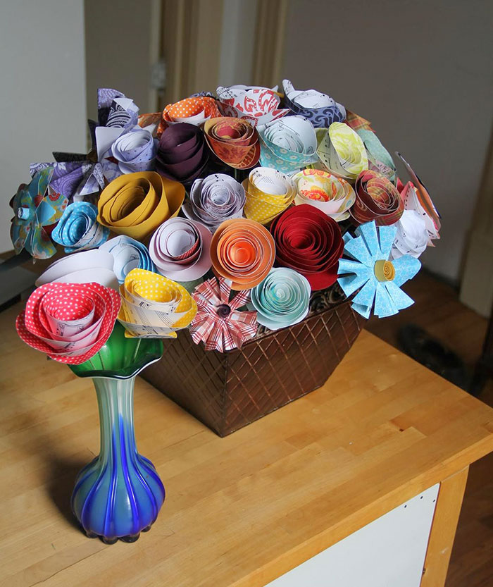 In Honor Of The Traditional Gift For The First Wedding Anniversary, I Made My Wife A Bouquet Of Paper Flowers