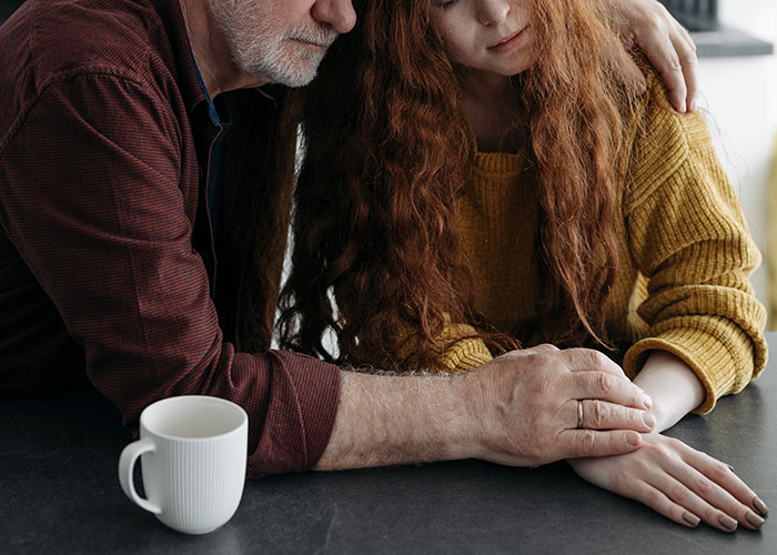 Someone Asks "What's Classy If You're Rich But Trashy If You're Poor" And These 40 Replies Really Put Things Into Perspective