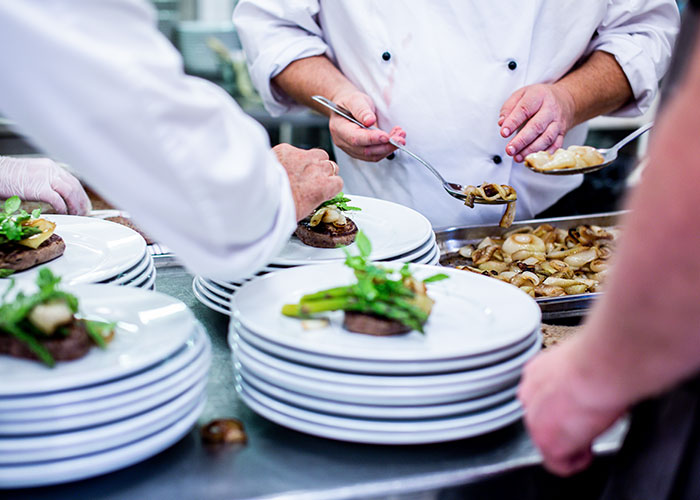 "¿Qué es elegante si eres rico, pero vulgar si eres pobre?": 30 respuestas que realmente ponen las cosas en perspectiva