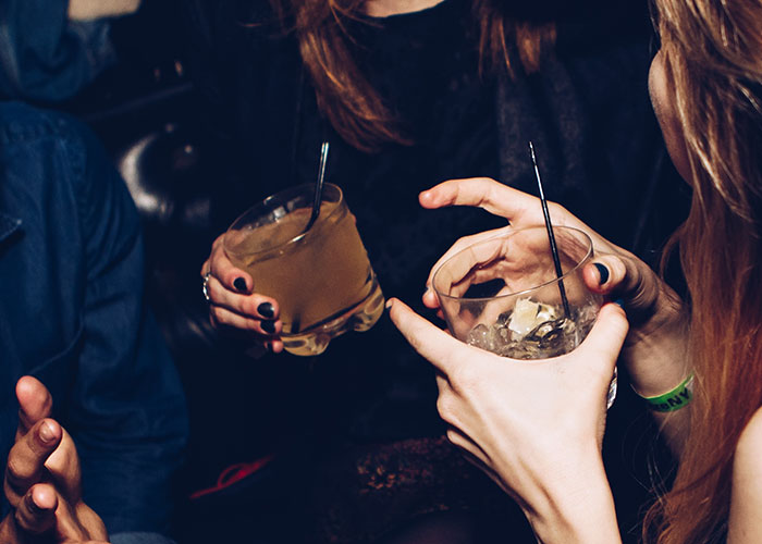 People Are Sharing Their Knowledge On Being "Street Smart", Here Are 30 Of Their Most Useful Tips