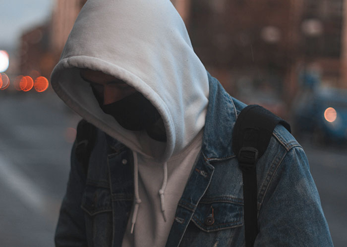 People Are Sharing Their Knowledge On Being "Street Smart", Here Are 30 Of Their Most Useful Tips