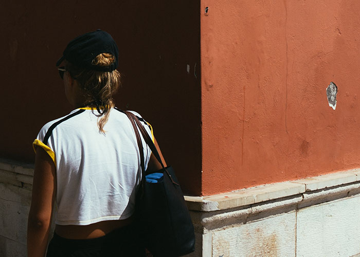 People Are Sharing Their Knowledge On Being "Street Smart", Here Are 30 Of Their Most Useful Tips