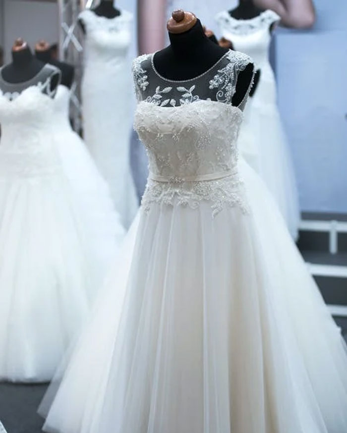 25 Personas que escaparon de las sectas comparten cómo llegaron a su límite