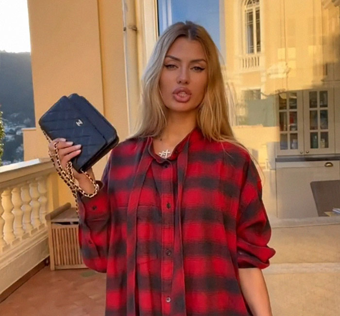 Russian Influencers Are Destroying Chanel Bags In Protest Of Sales Ban, The Internet Puts Them In Place By Reminding About The War That's Still Going On