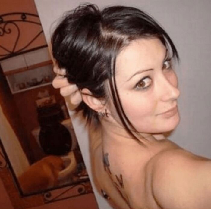 Hmm Maybe Take A Selfie Elsewhere?