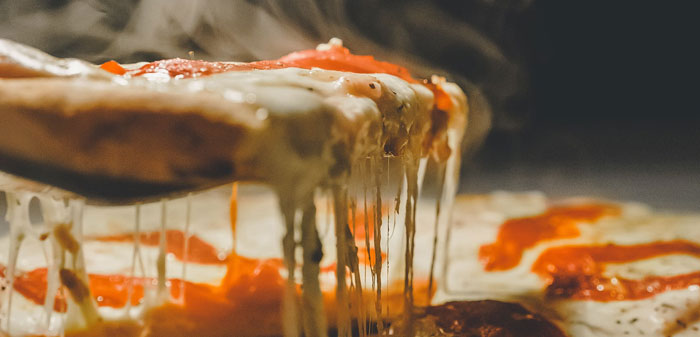 Groomsman Orders Some Pizzas During Vegetarian Wedding Because There Was Nothing To Eat, Bride Says She Won't Forgive Him Groomsman Orders Some Pizzas During Vegetarian Wedding Because There Was Nothing To Eat, Bride Says She Won't Forgive Him