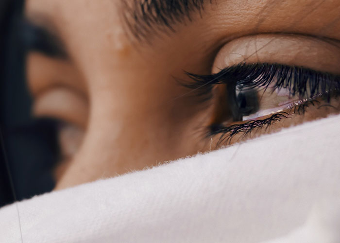 Woman Lost And Confused After She Got Fired For Having A Miscarriage Woman Lost And Confused After She Got Fired For Having A Miscarriage