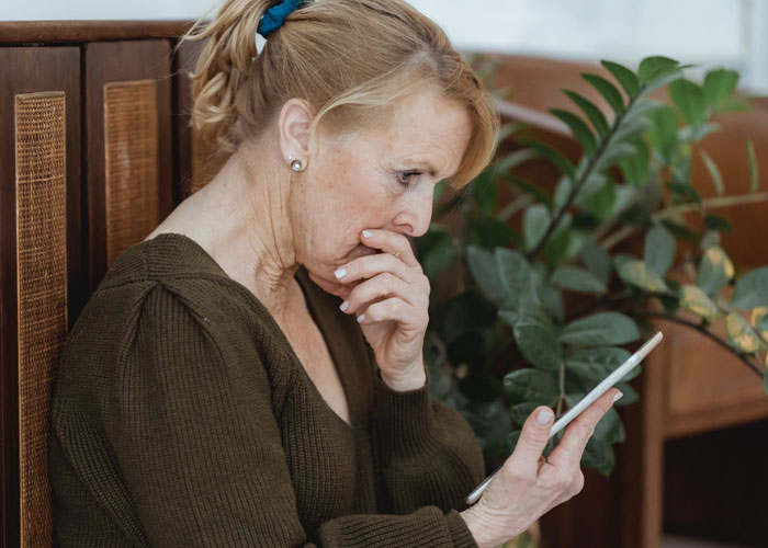 Woman Screenshots The Inappropriate Messages Guys Send Her And Sends Them To Their Moms