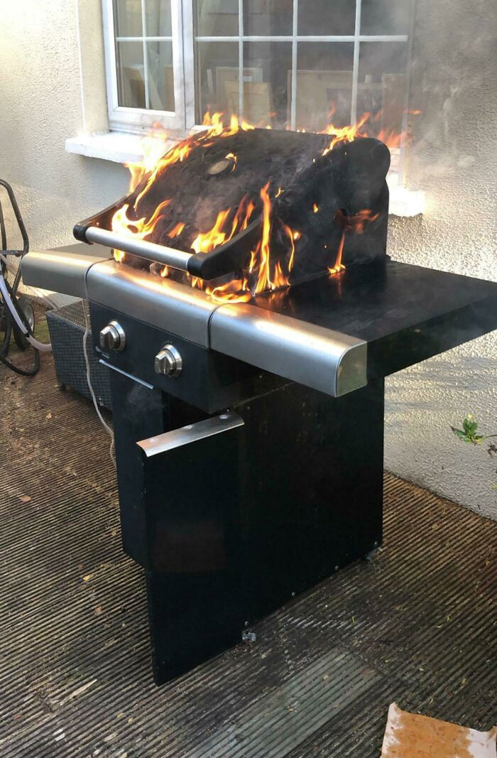 La barbacoa se prendió fuego durante el cumpleaños de mi abuelo